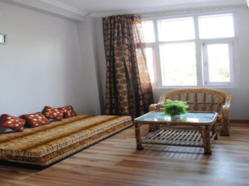 Clarks Inn Binsar Exteriér fotografie